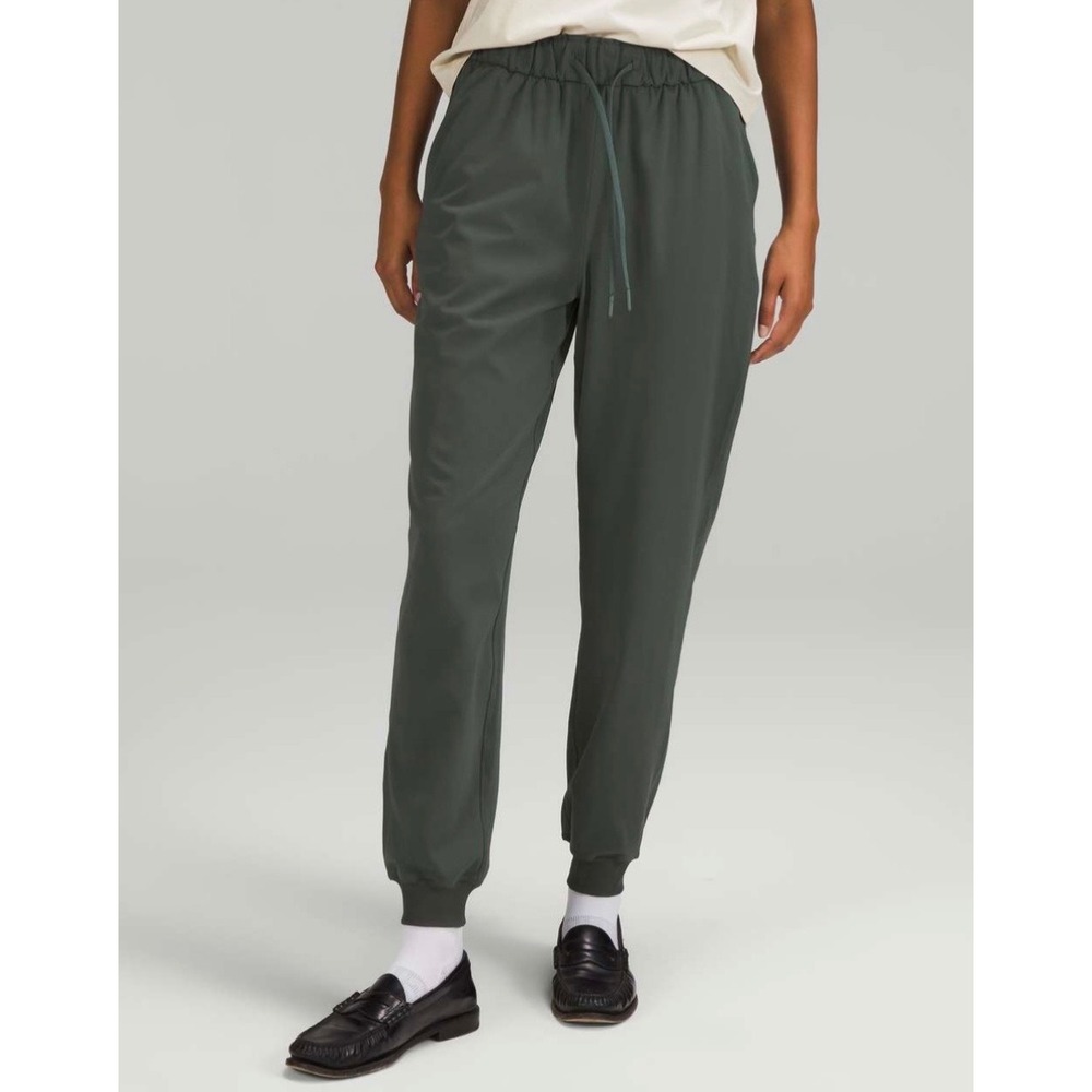 Lululemon 2022 Stretch High-Rise Jogger Full Length Smoked‎ Spruce 6 Athleisure